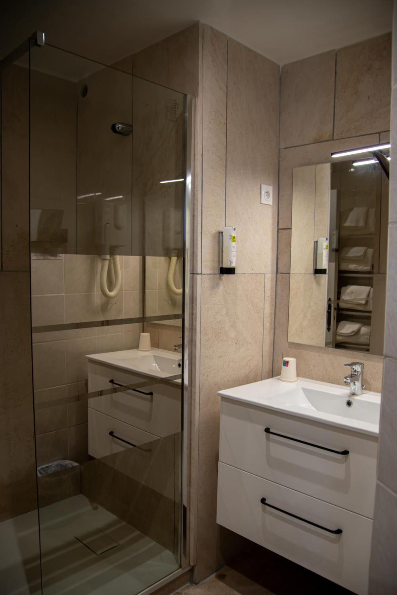 Hotel Logis Le Tadorne